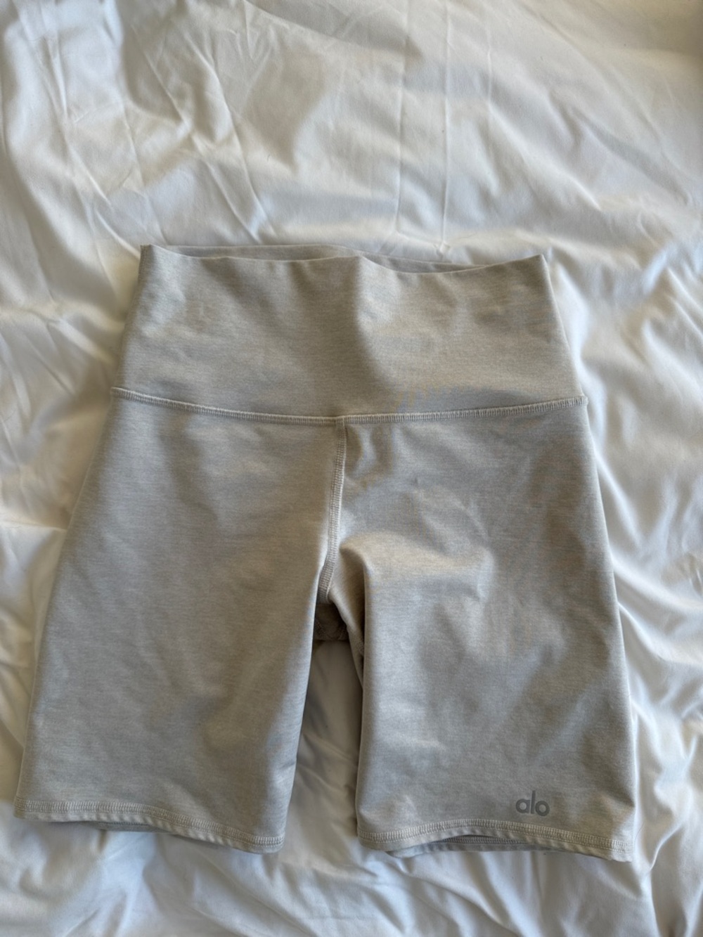 Alo High-Waist Biker Shorts in Oatmeal Heather XS